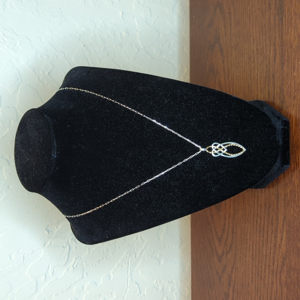 LIKE NEW Sterling Silver & Gold Plated Two-Tone Celtic Knot Pendant Necklace